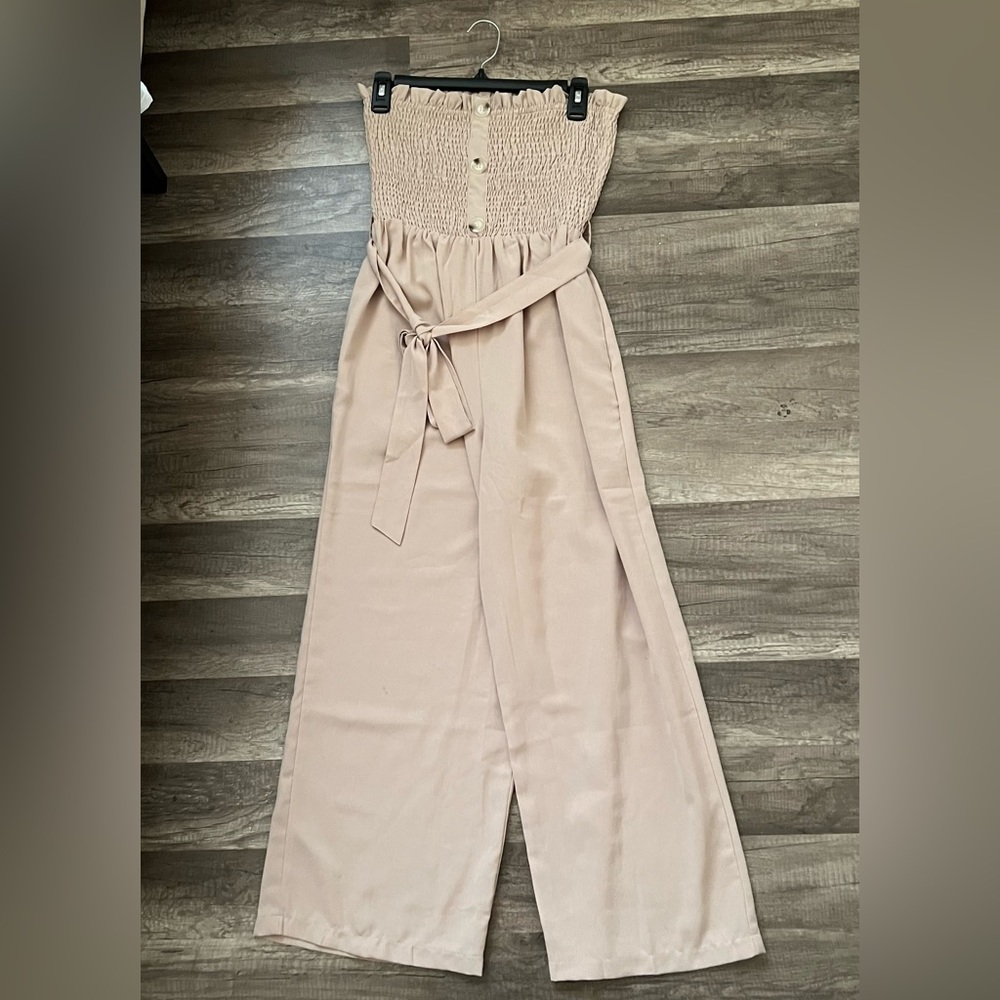 Strapless/sleeveless pantsuit